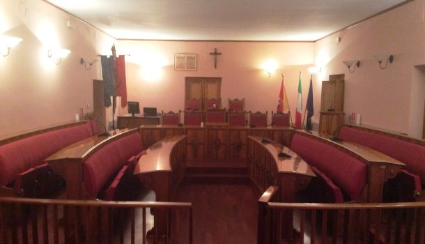 Laula-consiliare-del-palazzo-municipale-2